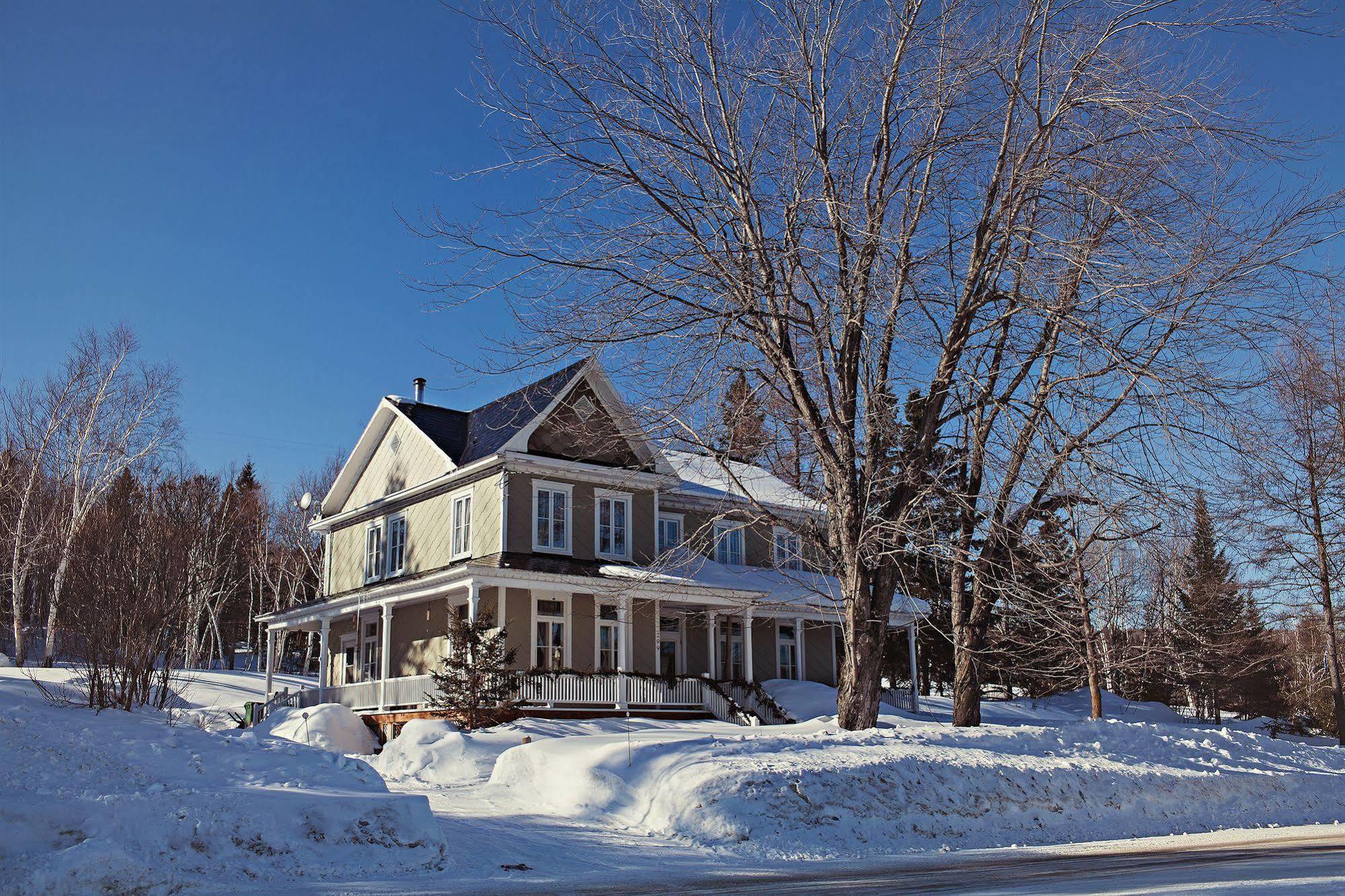 Auberge Carpe Diem Baie-Saint-Paul Exterior photo